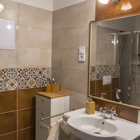 Vadkert Vendeghaz * Dorgicse