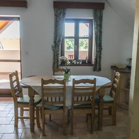 Vadkert Vendeghaz Apartment *