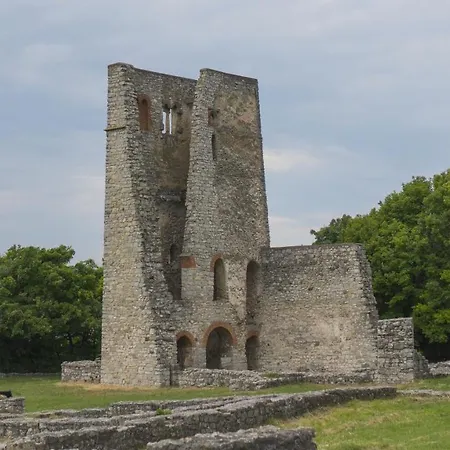 Apartament Vadkert Vendeghaz